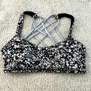 Lululemon bra-free to be wild size 6